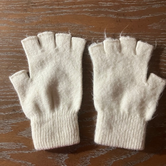Women Cream Colored Knit Half-Fingers Gloves - OS - Picture 2 of 5